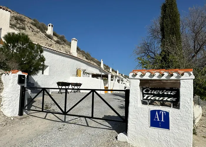 Alojamientos Cuevas Tiana