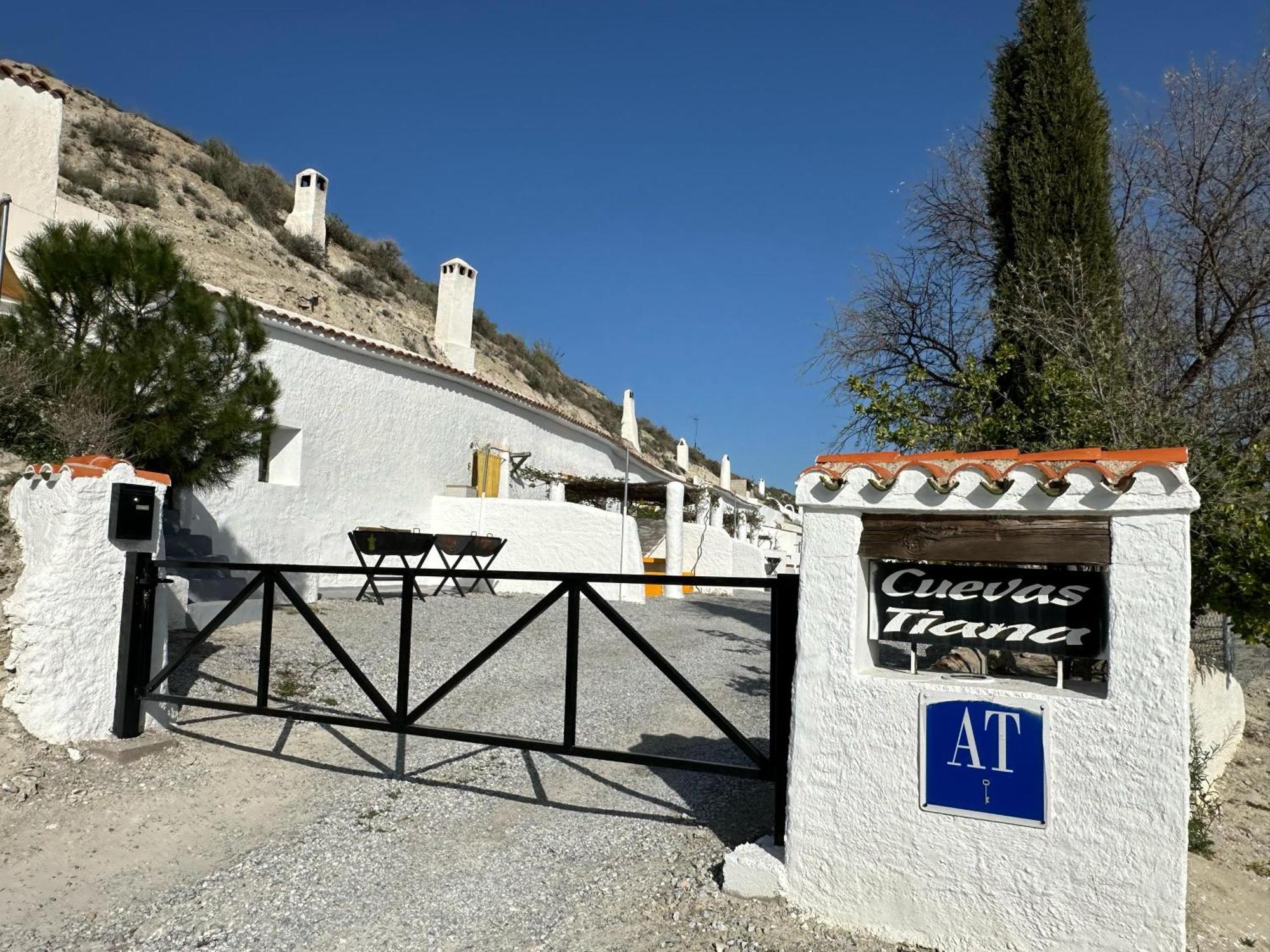 Cuevas Tiana Appartement *